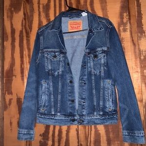 Women’s Levi Jacket size small